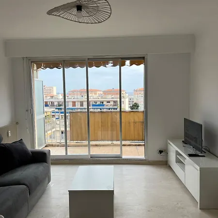 Dernier Etage Renove Lägenhet