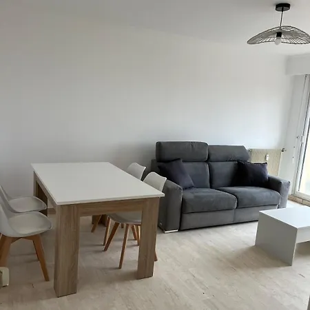 Dernier Etage Renove Lägenhet *